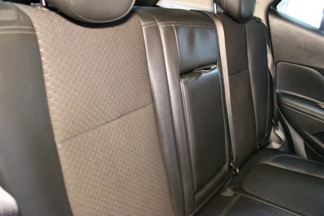 Used 2020 Buick Encore Preferred AWD/4WD image 13