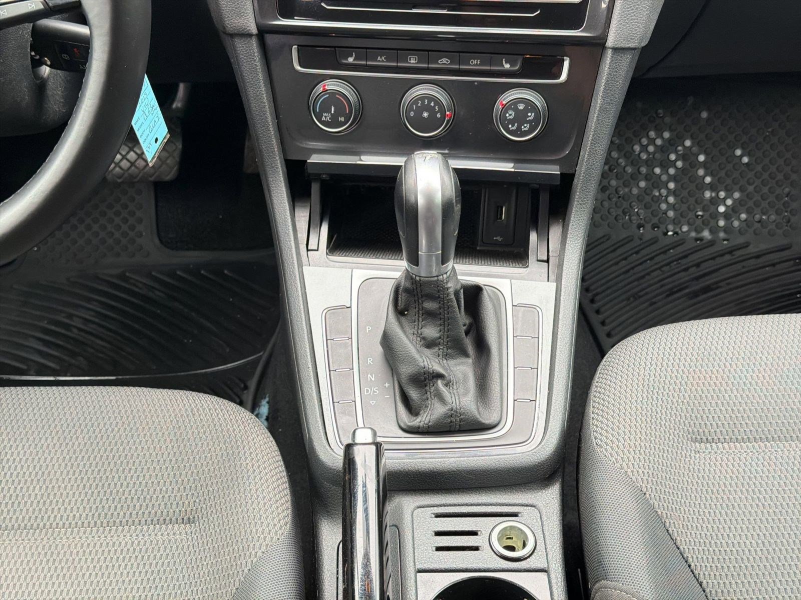 Used 2019 Volkswagen Golf S AWD/4WD image 16