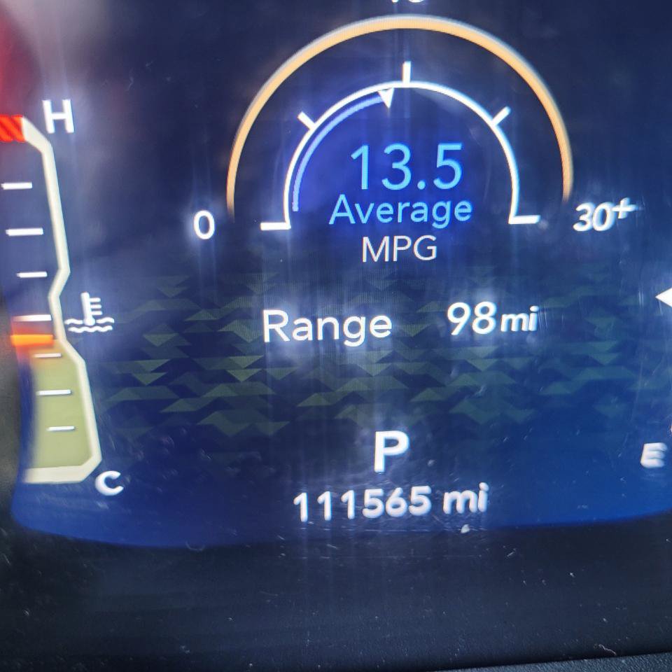 Used 2018 Jeep Wrangler Unlimited Sahara AWD/4WD image 16