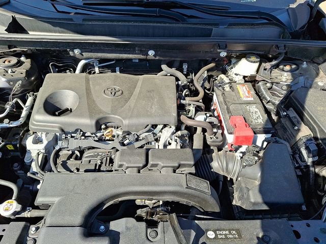 Used 2021 Toyota RAV4 XLE image 33