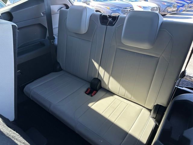 Used 2022 Volkswagen Tiguan SE R-Line image 31