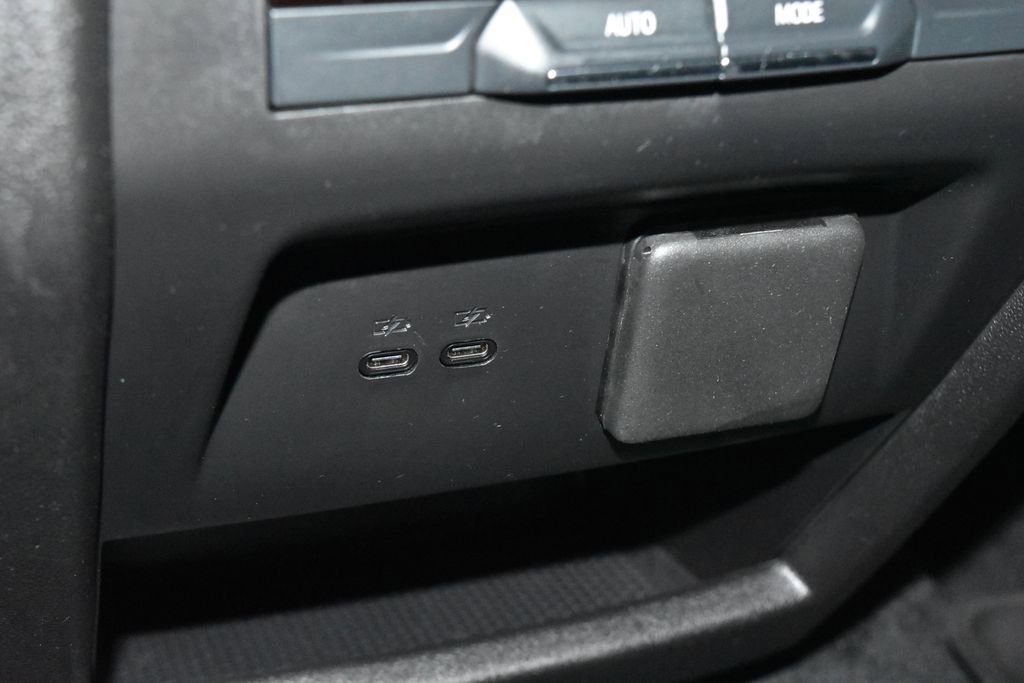 Used 2025 GMC Acadia Elevation image 20