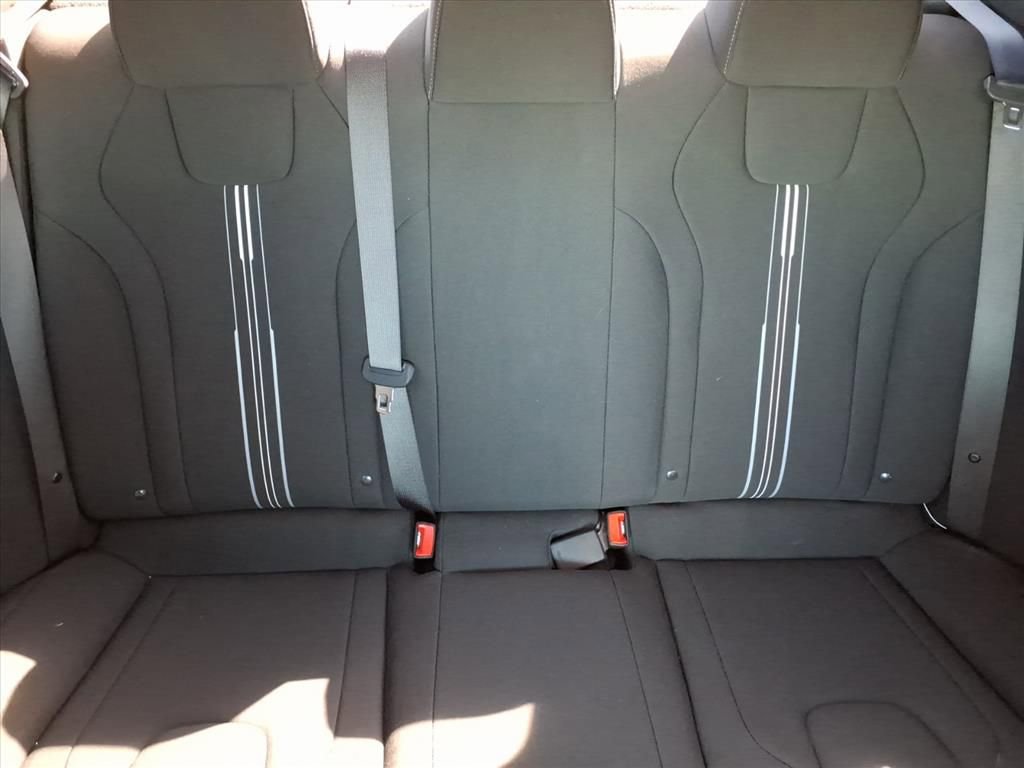 Used 2025 Hyundai Elantra SEL image 17