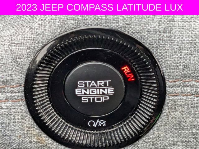 Used 2023 Jeep Compass Latitude w/ Sun and Sound Group image 19