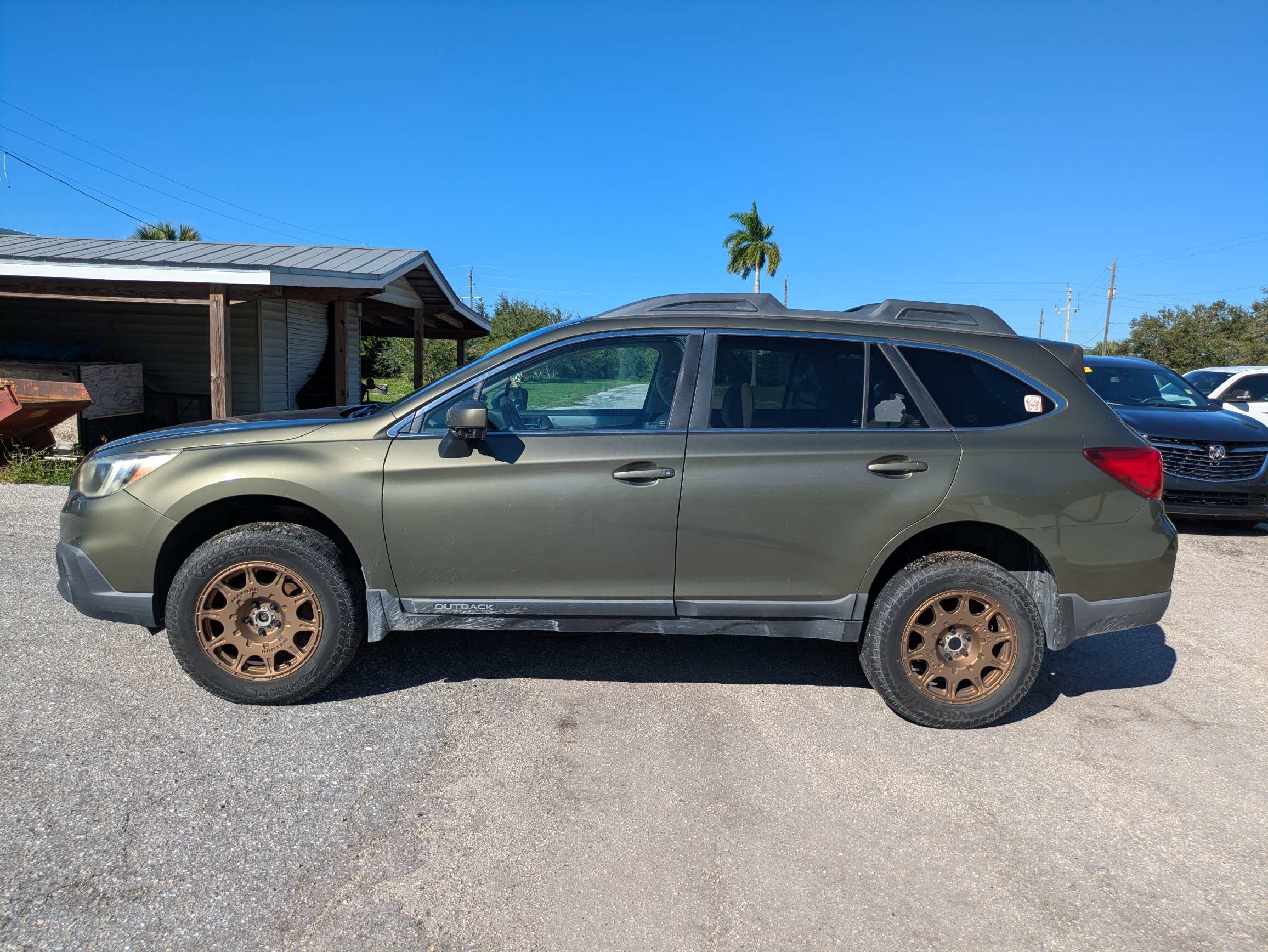 Used 2015 Subaru Outback 2.5i Premium AWD/4WD image 10