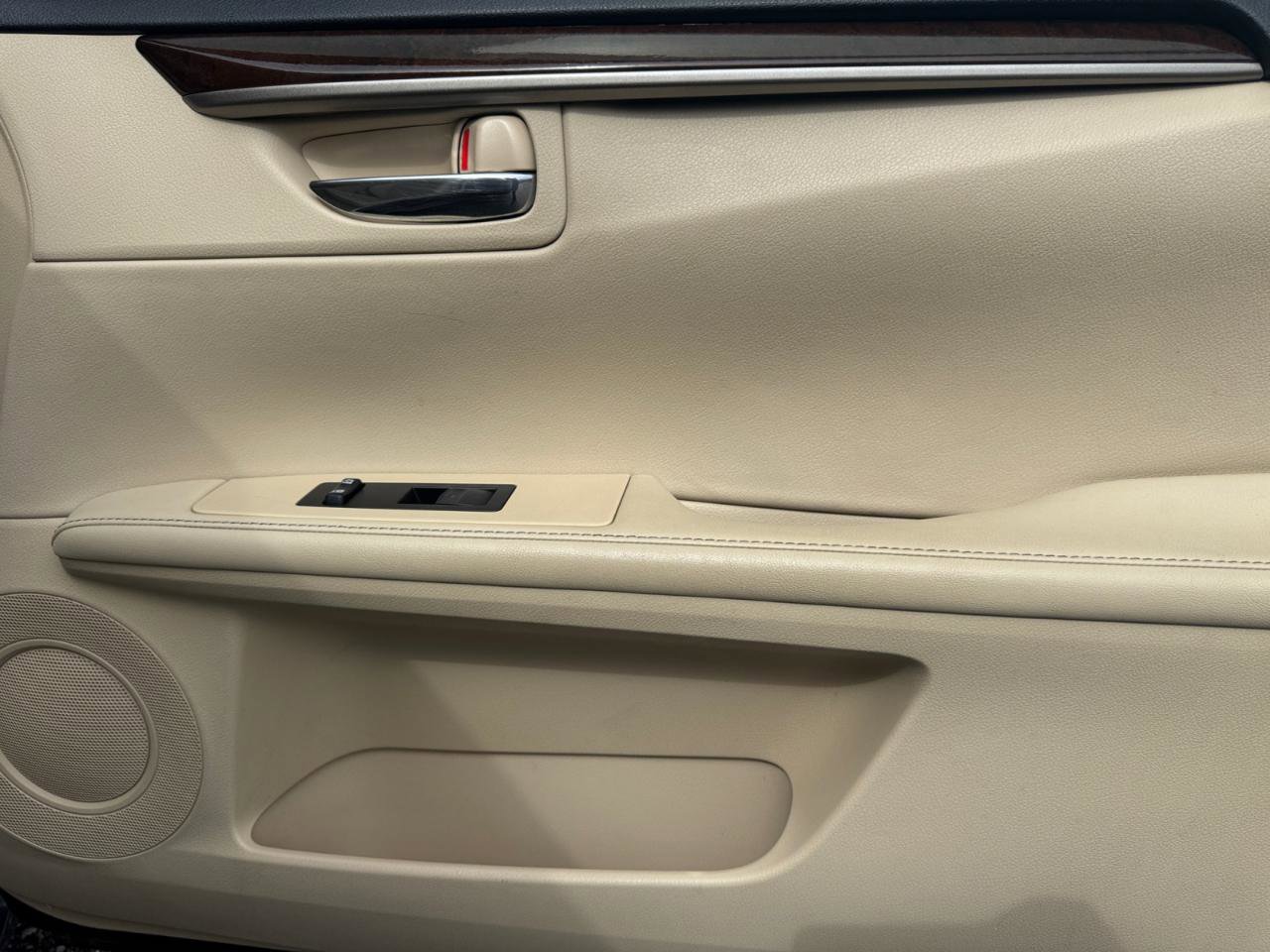 Used 2014 Lexus ES 350 w/ Luxury Package image 25