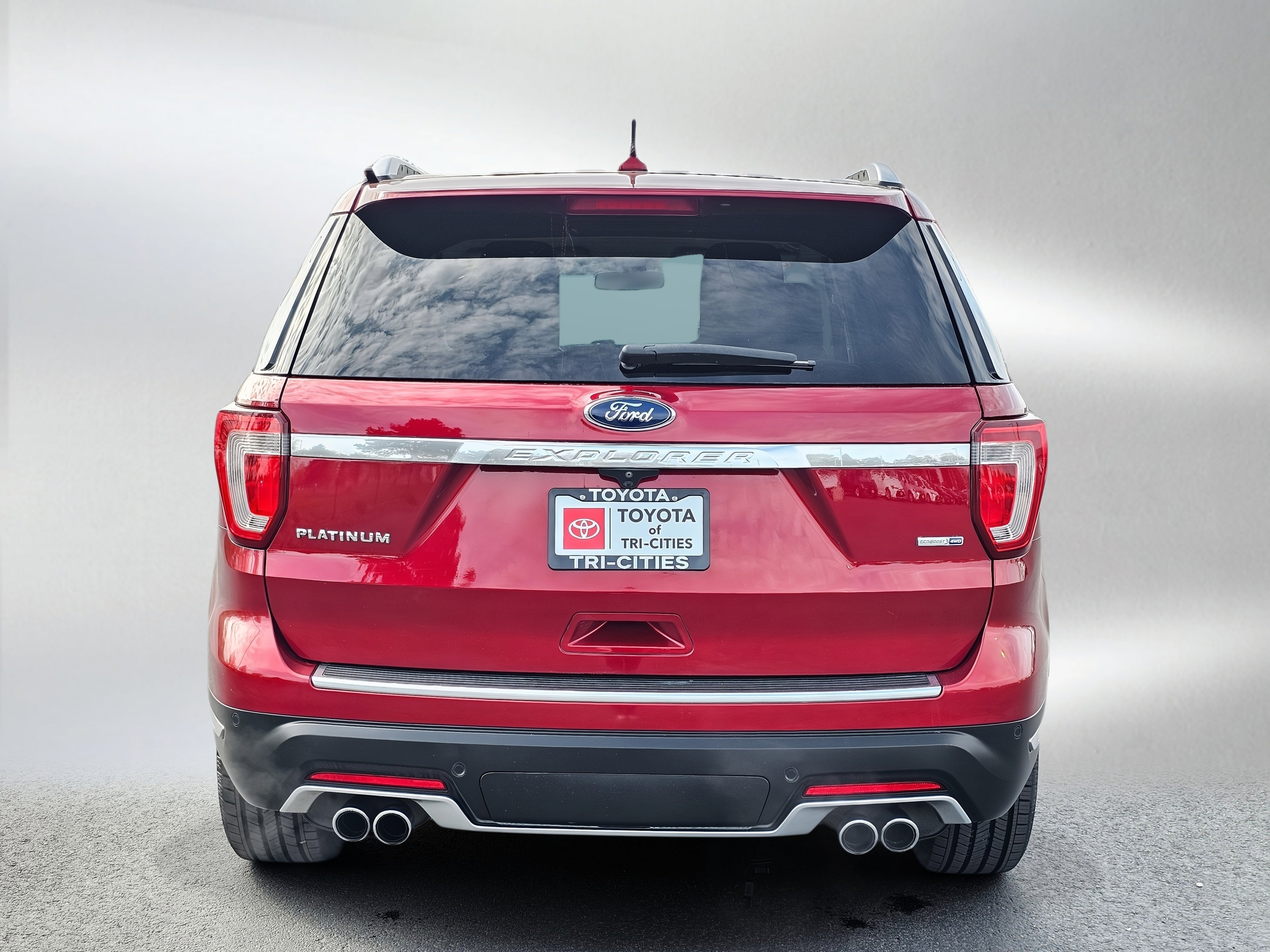 Used 2018 Ford Explorer Platinum AWD/4WD image 4