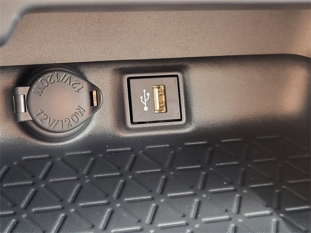 Used 2025 Toyota RAV4 XLE image 30