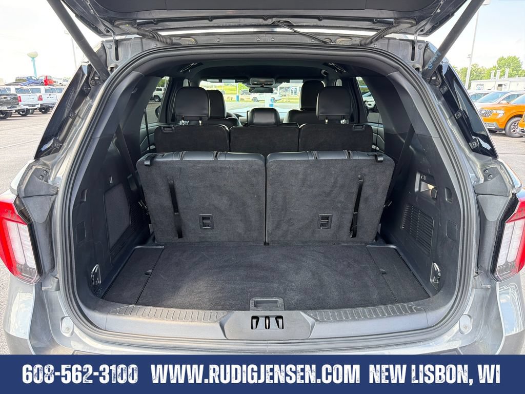 Used 2025 Ford Explorer ST-Line w/ ST-Line Street Pack AWD/4WD image 22