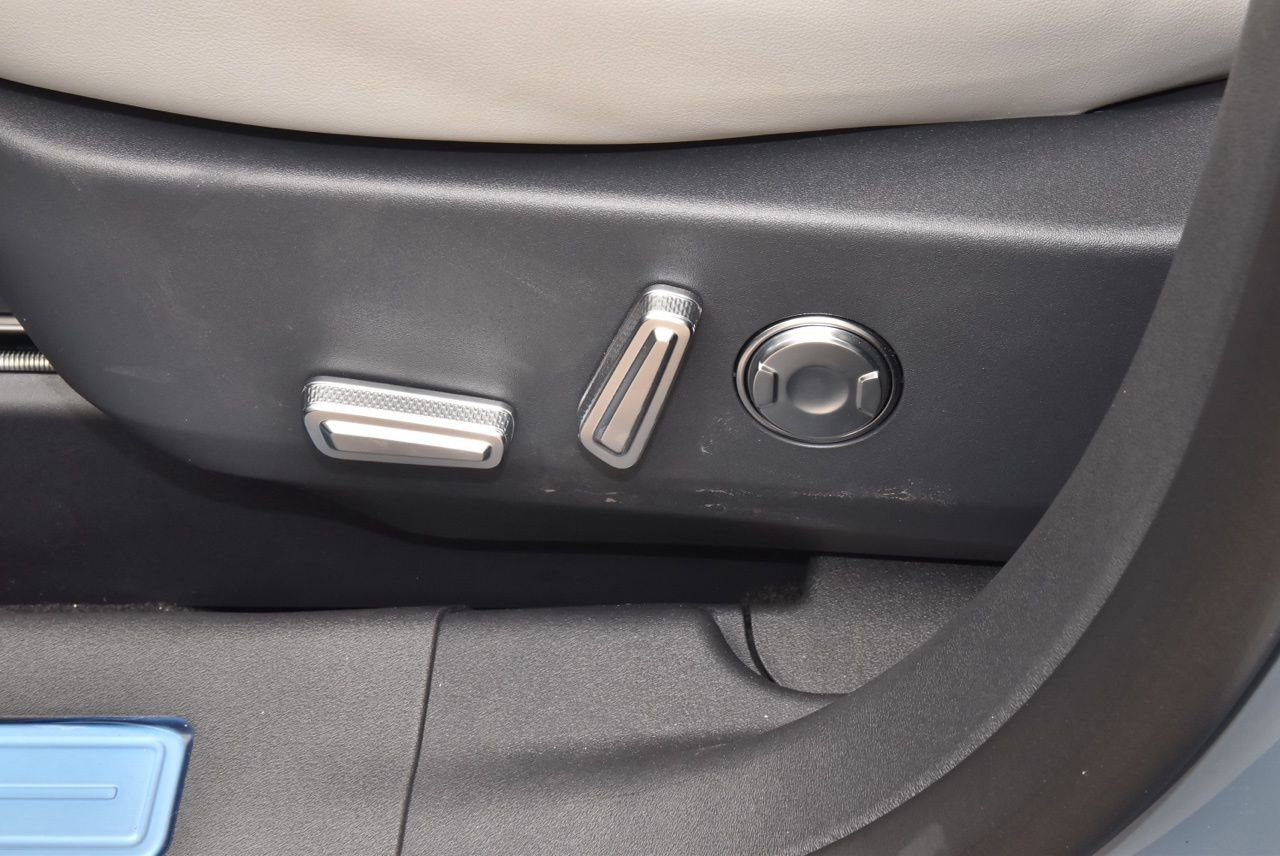 New 2026 Lincoln Nautilus Premier image 60