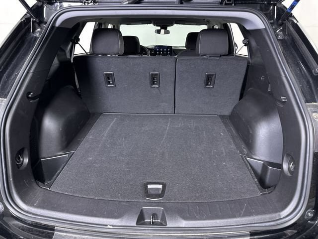 Used 2025 Chevrolet Blazer LT FWD image 27