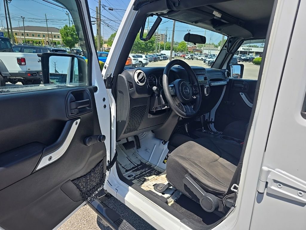 Used 2016 Jeep Wrangler Unlimited Sport AWD/4WD image 12