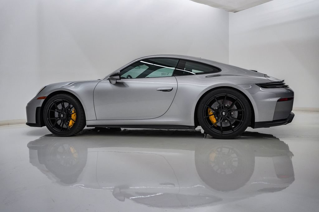 Certified 2026 Porsche 911 GT3 RWD image 2