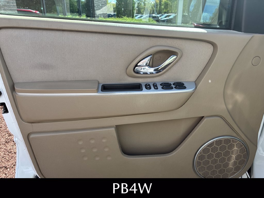 Used 2005 Mercury Mariner 2WD V6 image 22