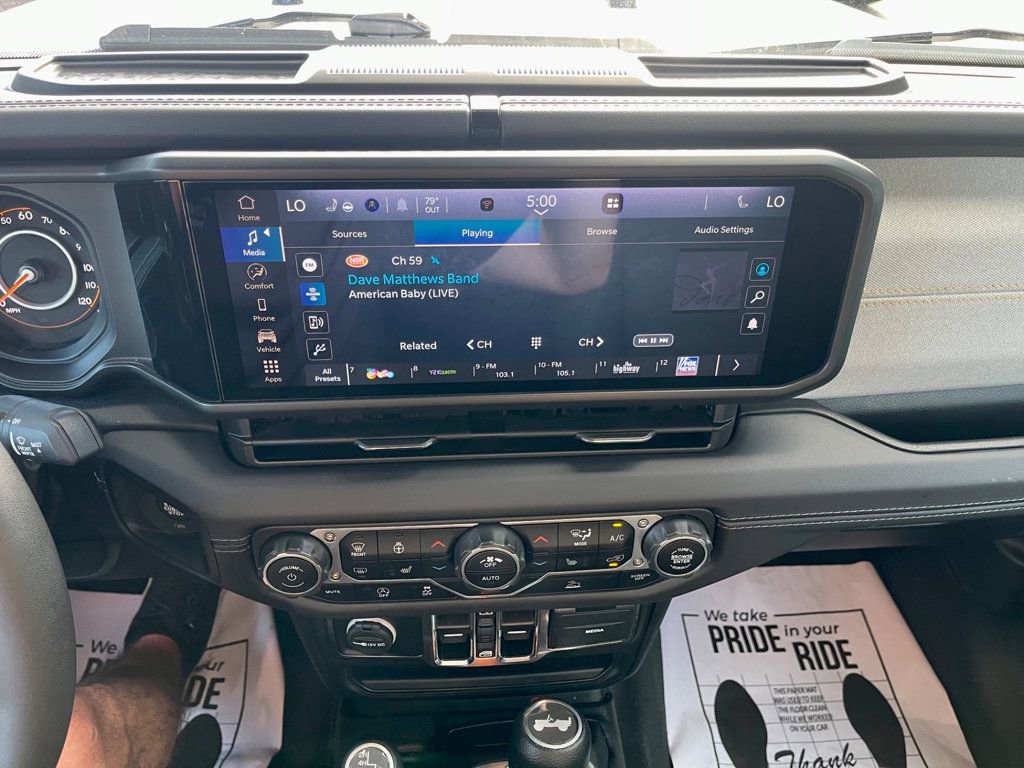 Used 2025 Jeep Wrangler Unlimited Sahara image 16