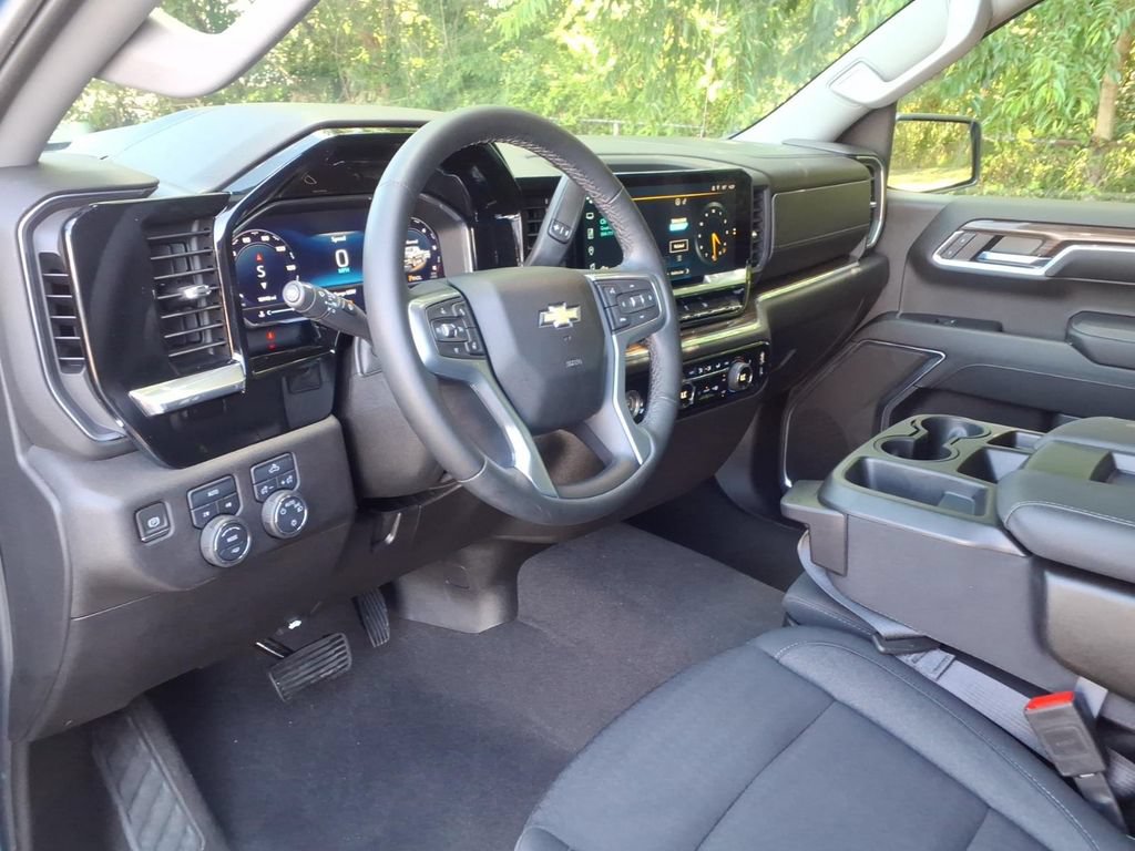 Certified 2024 Chevrolet Silverado 1500 LT AWD/4WD image 15