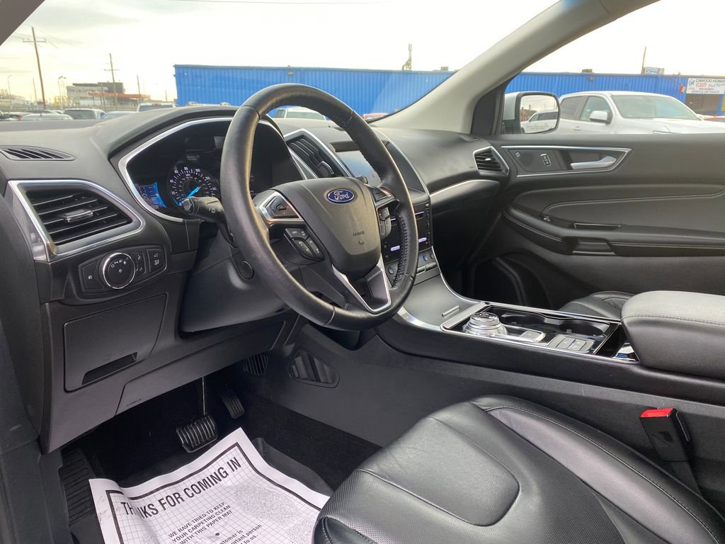 Used 2019 Ford Edge Titanium w/ Equipment Group 301A image 9