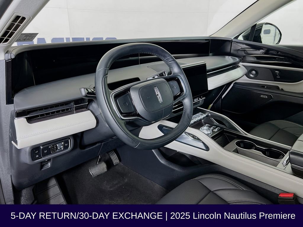 Used 2025 Lincoln Nautilus Premier w/ Equipment Group 102A AWD/4WD image 11