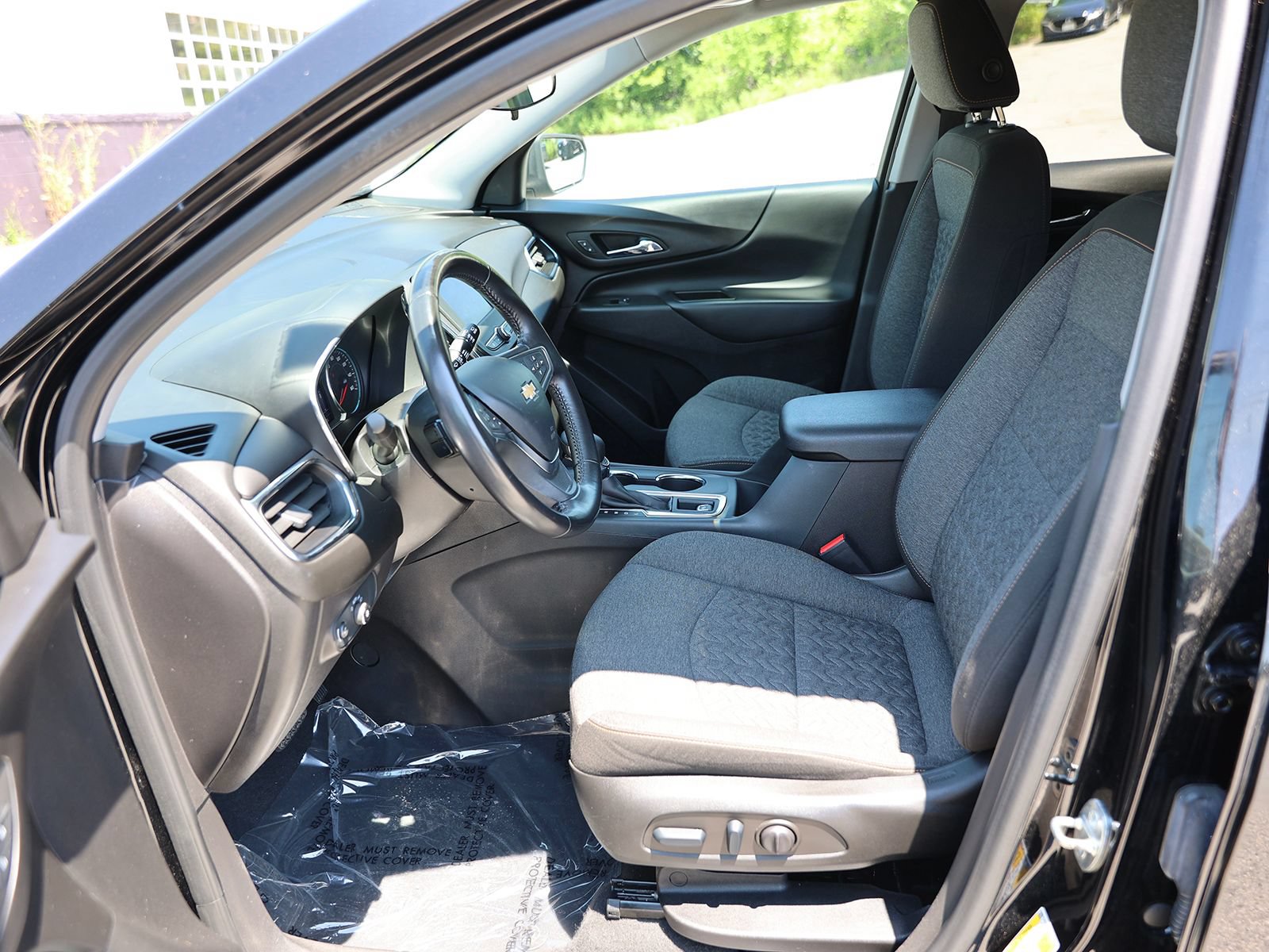Used 2022 Chevrolet Equinox LT AWD/4WD image 17