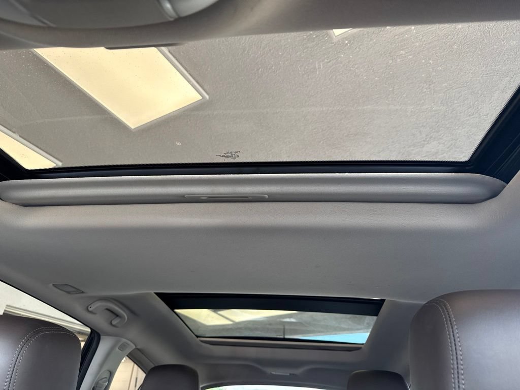 Used 2015 INFINITI QX60 Luxe w/ Deluxe Touring Package AWD/4WD image 29