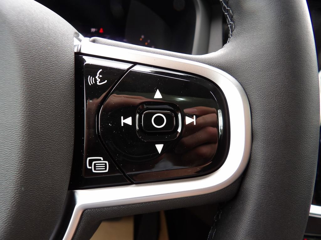 New 2026 Volvo V60 B5 Cross Country Plus w/ Protection Package Premier image 18