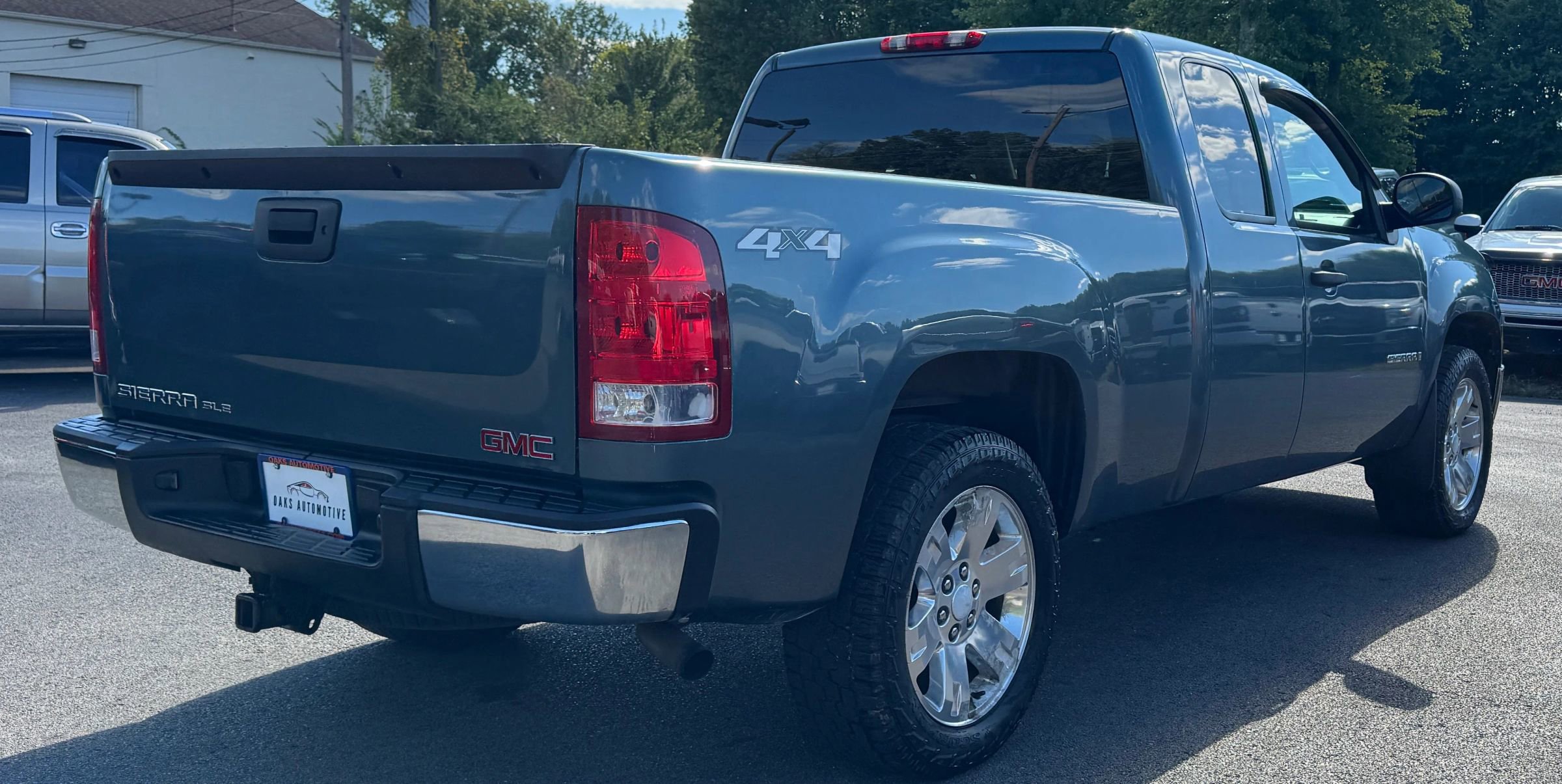 Used 2009 GMC Sierra 1500 SLE w/ Pro Grade Package AWD/4WD image 5