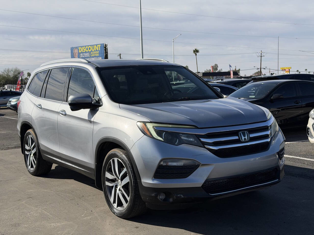Used 2016 Honda Pilot Touring image 11