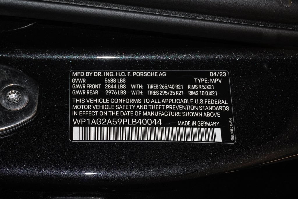 Certified 2023 Porsche Macan S AWD/4WD image 30