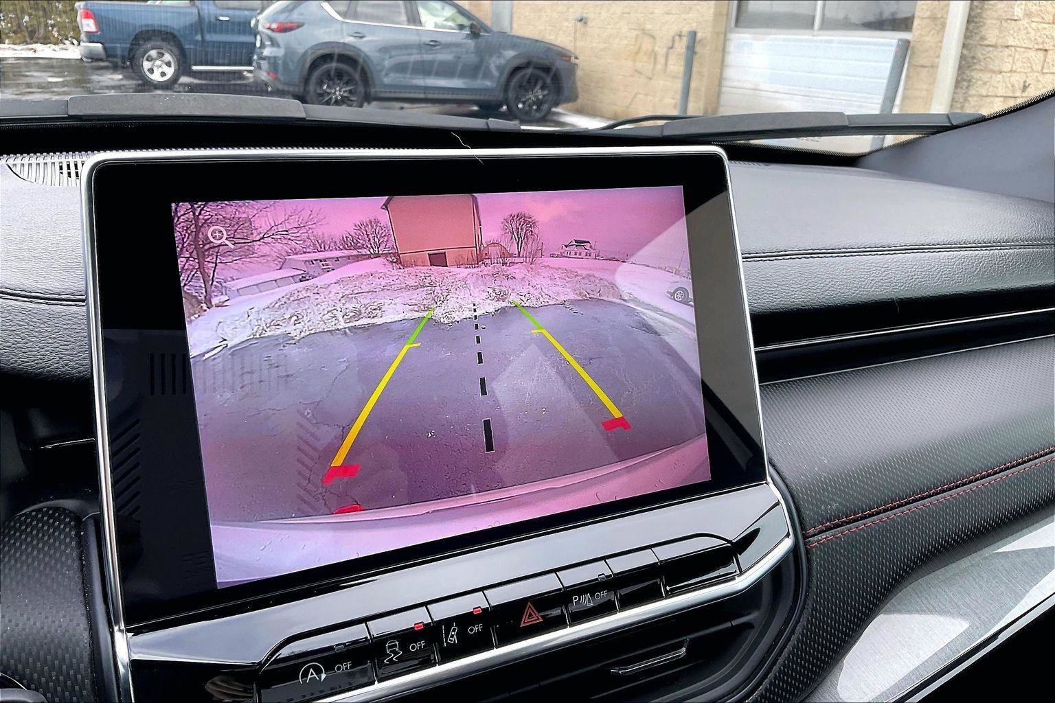 Used 2024 Jeep Compass Trailhawk image 22