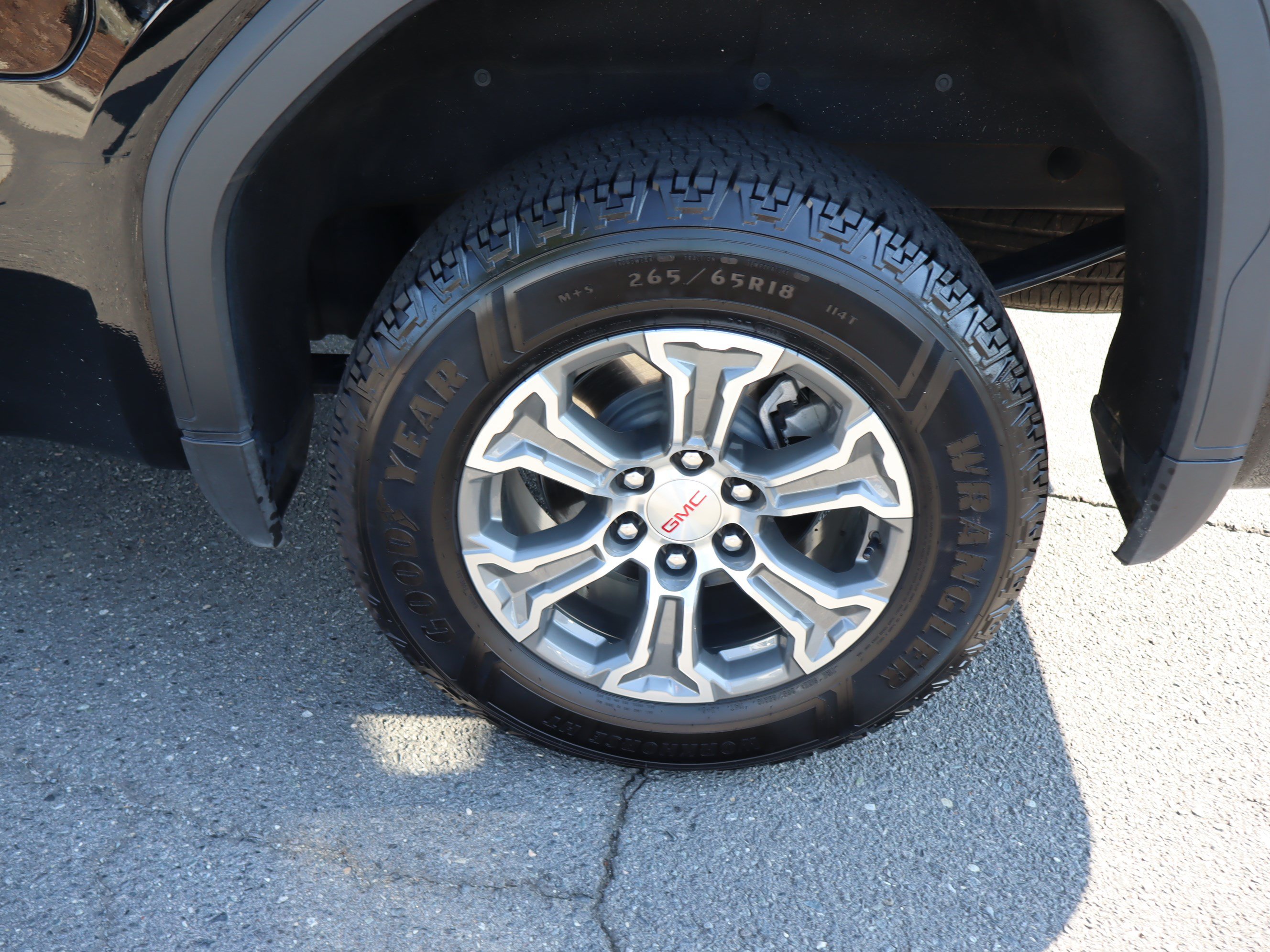 Used 2025 GMC Sierra 1500 SLT AWD/4WD image 38