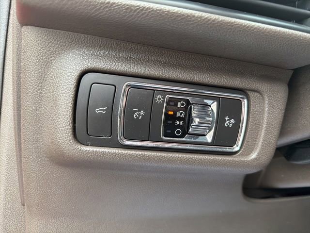 Used 2021 Lincoln Corsair FWD w/ Equipment Group 101A image 35