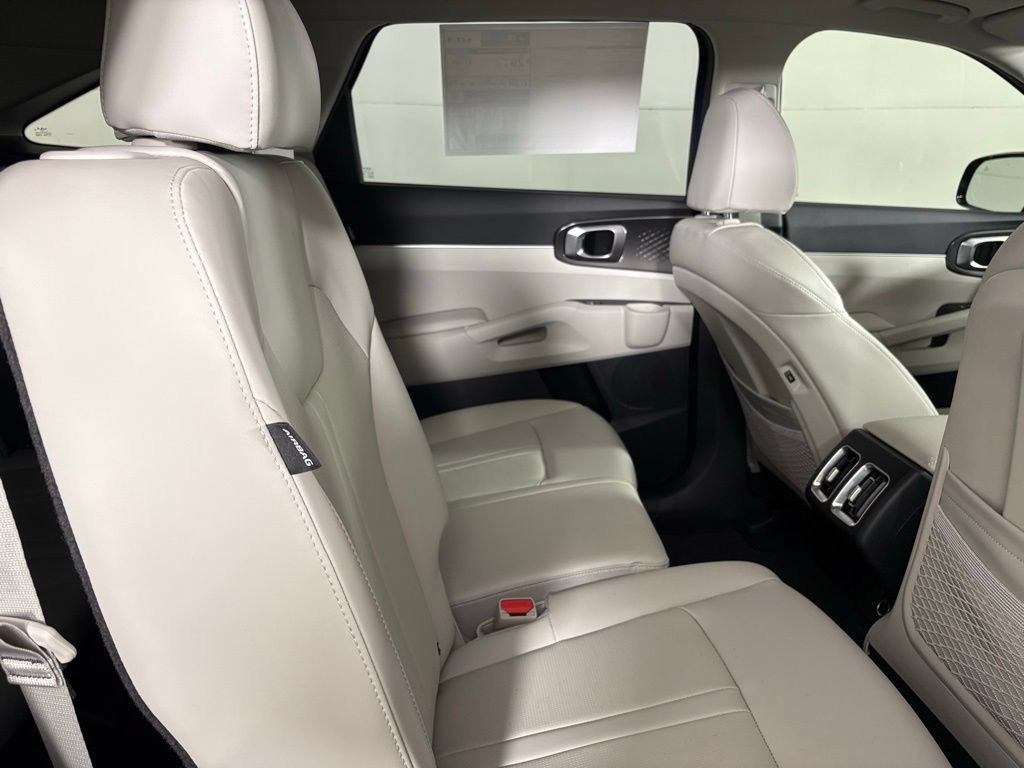 New 2026 Kia Sorento S w/ S Panoramic Sunroof Package FWD image 16