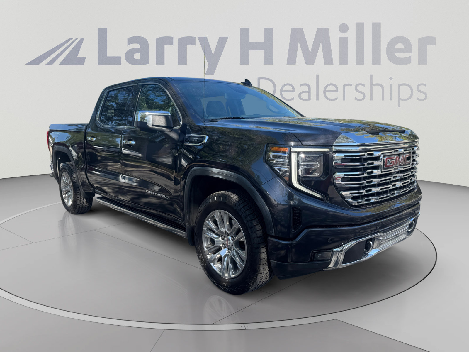 Used 2022 GMC Sierra 1500 Denali w/ Denali Carbonpro Edition AWD/4WD image 7