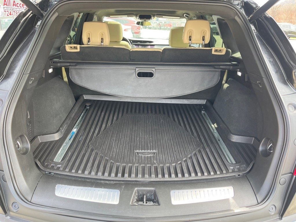 Used 2017 Cadillac XT5 Luxury w/ Driver Awareness Package image 12