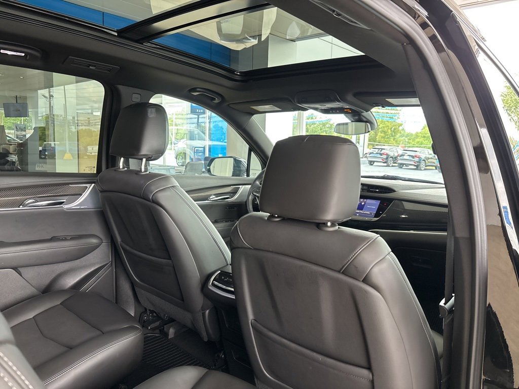 Used 2025 Cadillac XT6 Sport image 37
