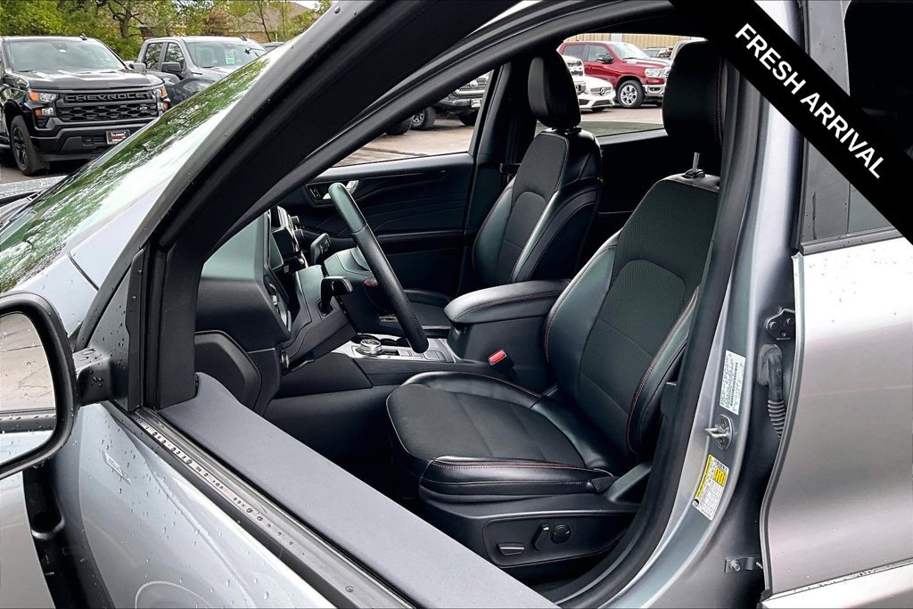 Used 2024 Ford Escape ST-Line FWD image 6