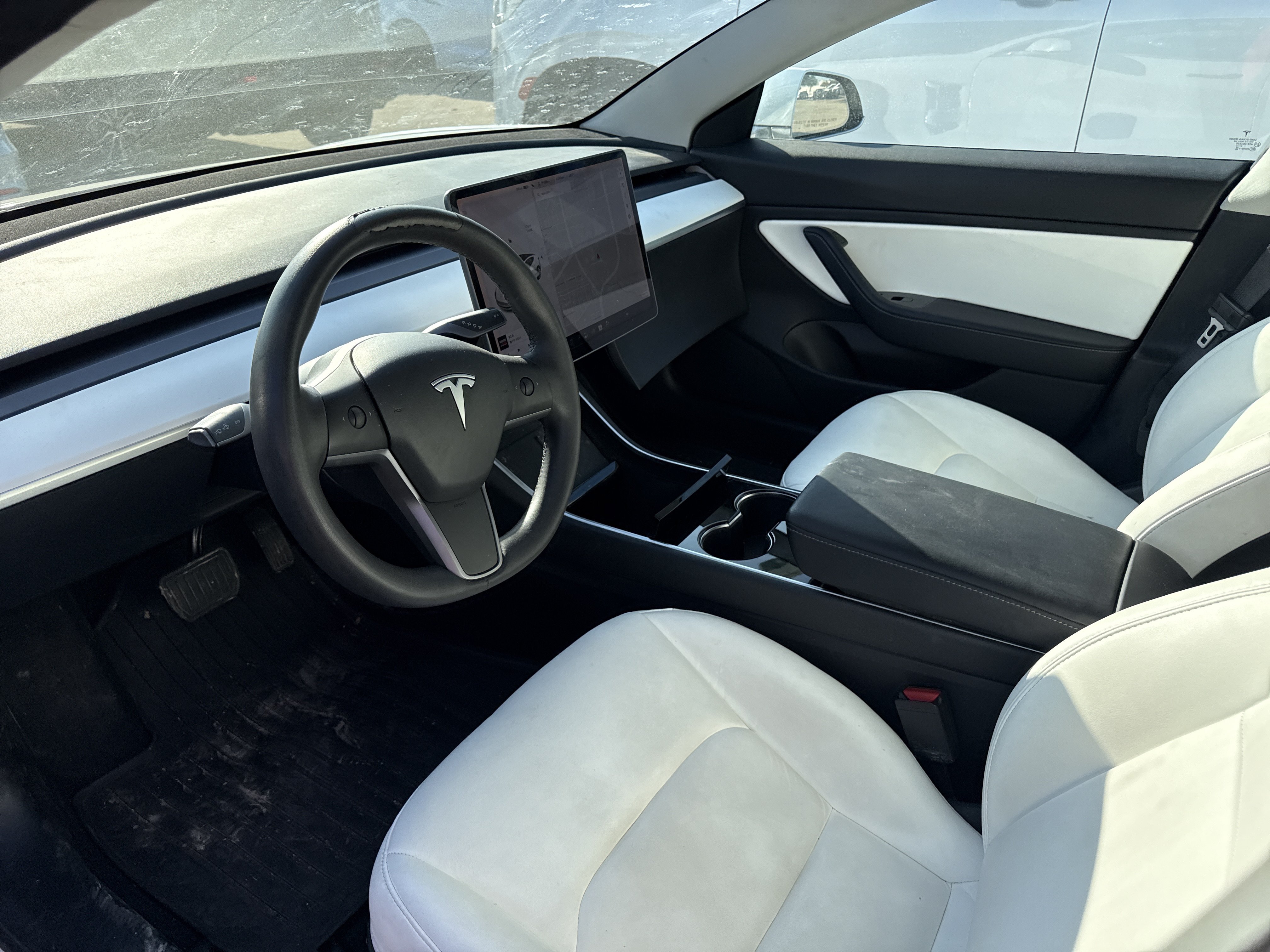 Used 2020 Tesla Model 3 Standard Range RWD image 5