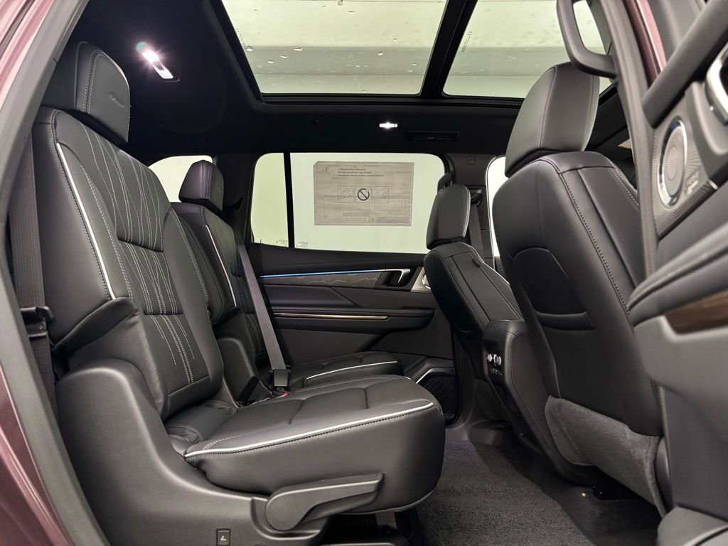 New 2026 Buick Enclave Avenir w/ Super Cruise Package image 42