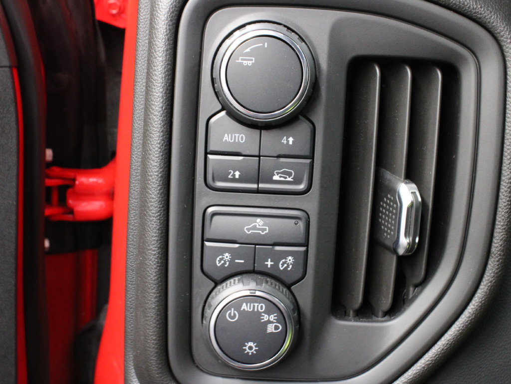 Used 2025 Chevrolet Silverado 1500 Custom AWD/4WD image 48