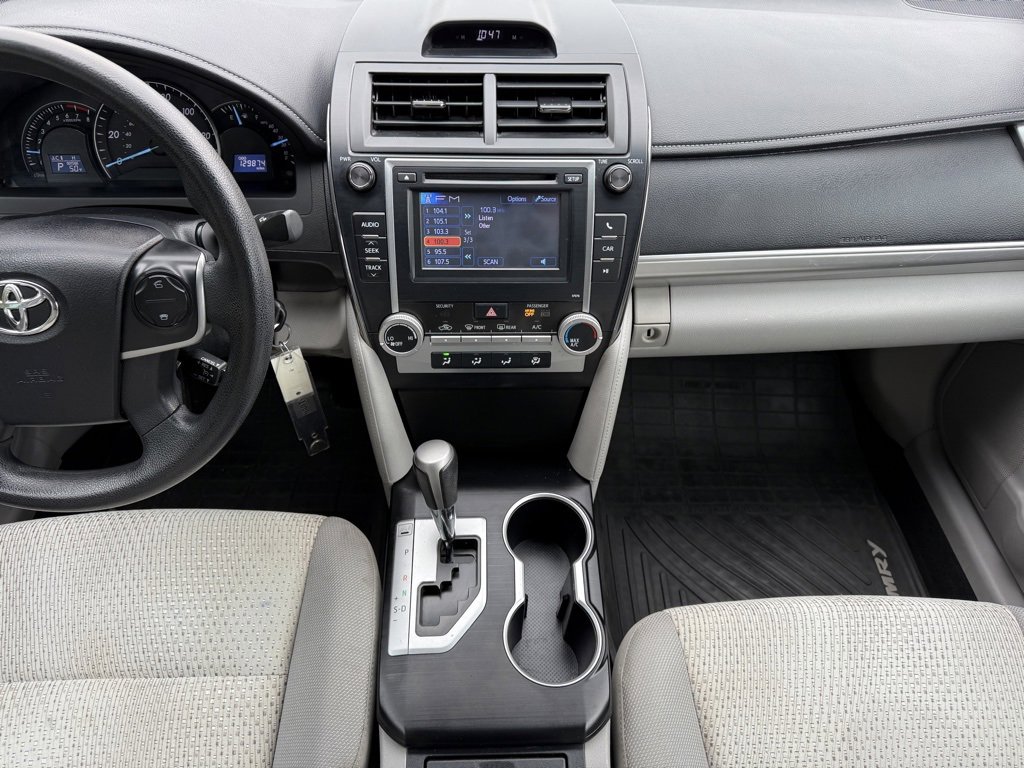 Used 2013 Toyota Camry LE image 20