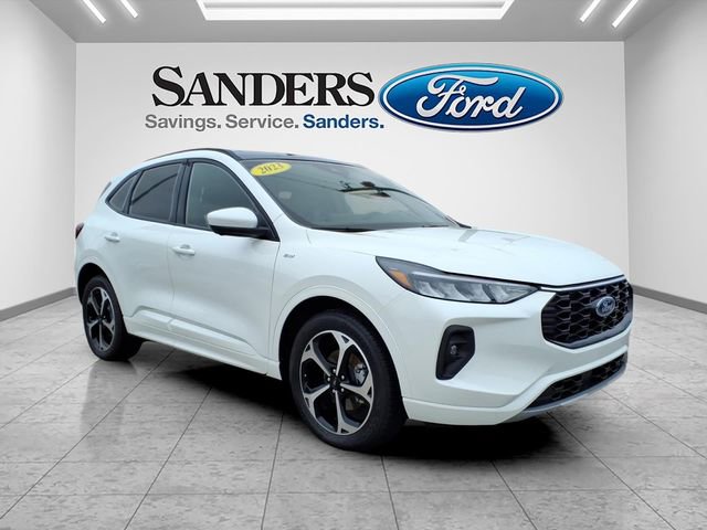 Used 2023 Ford Escape ST-Line Select w/ Tech Pack #2 AWD/4WD image 1