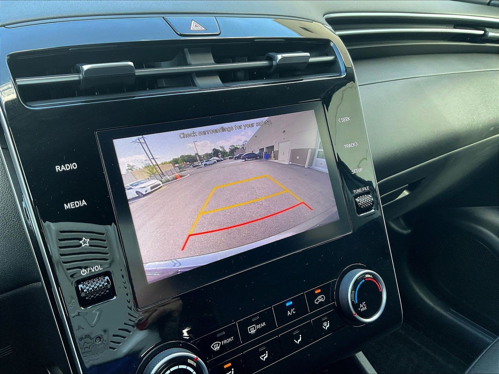 Certified 2023 Hyundai Tucson SEL AWD/4WD image 13