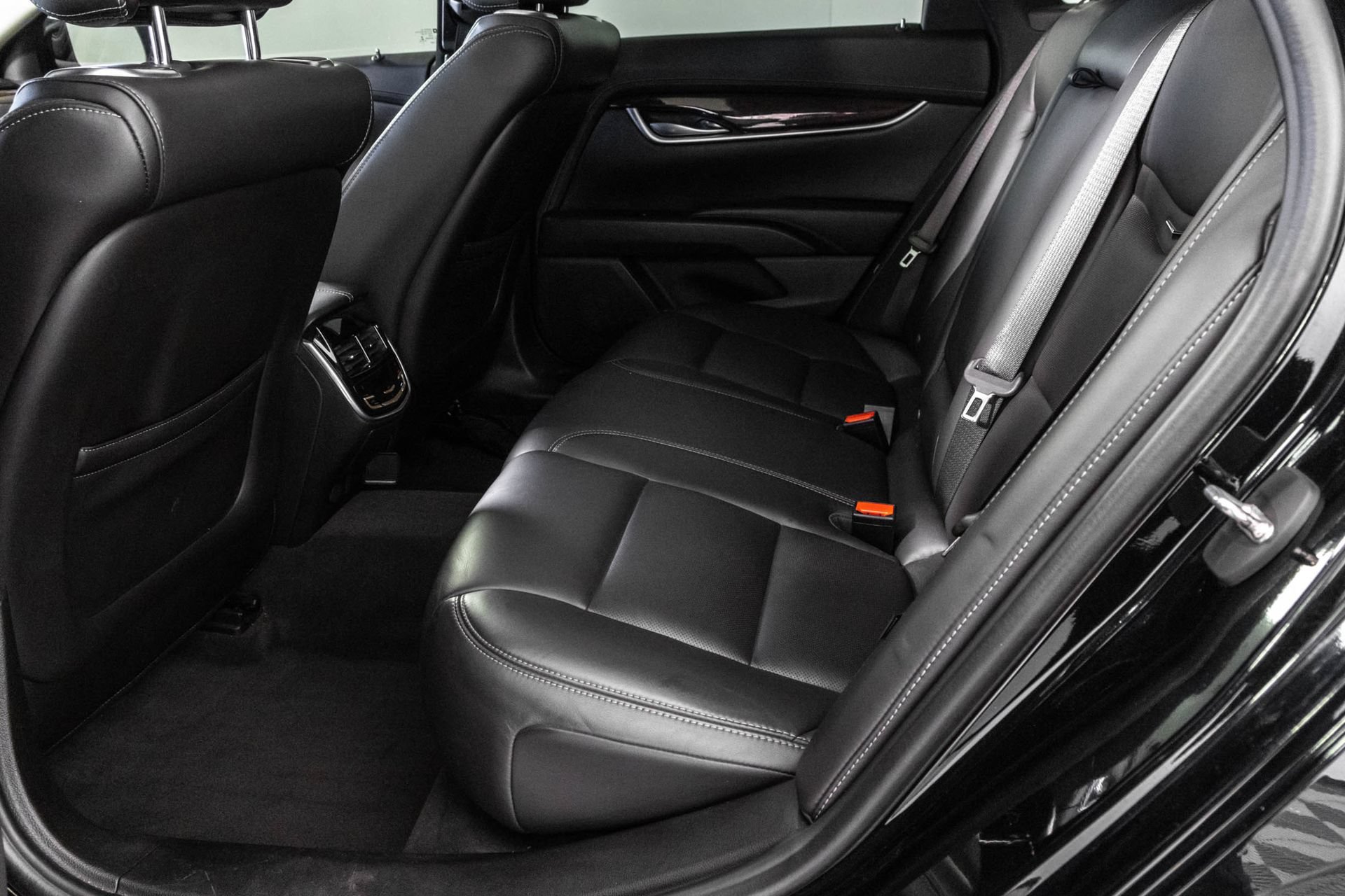 Used 2013 Cadillac XTS Premium AWD/4WD image 37
