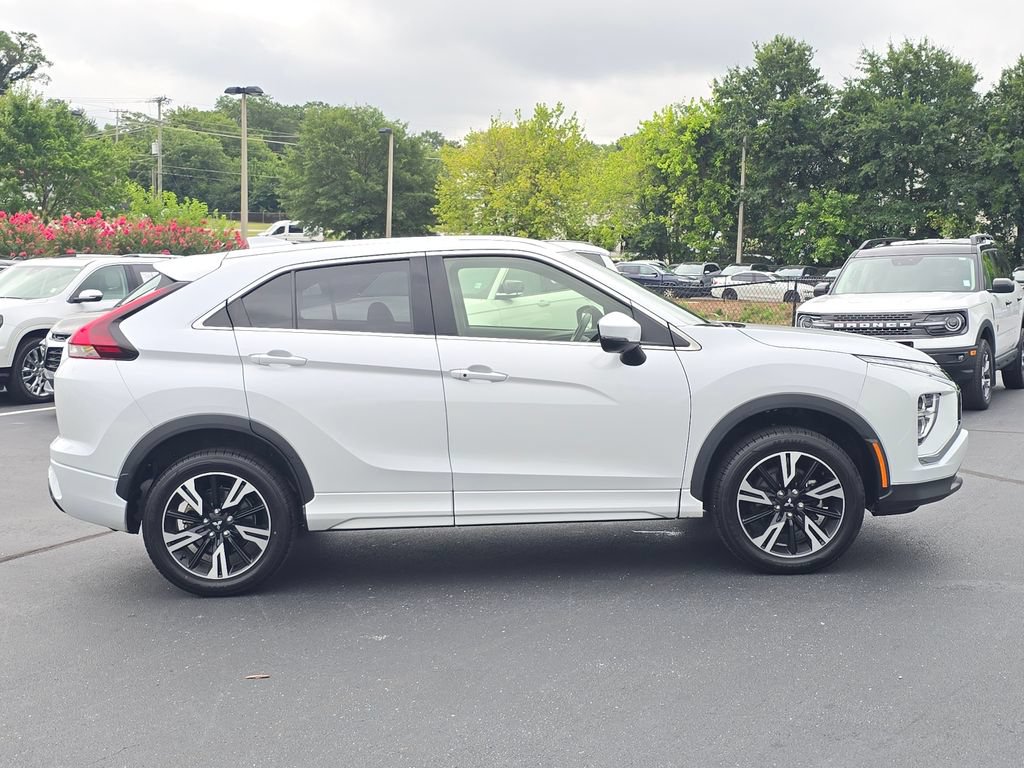 Used 2024 Mitsubishi Eclipse Cross SEL AWD/4WD image 2
