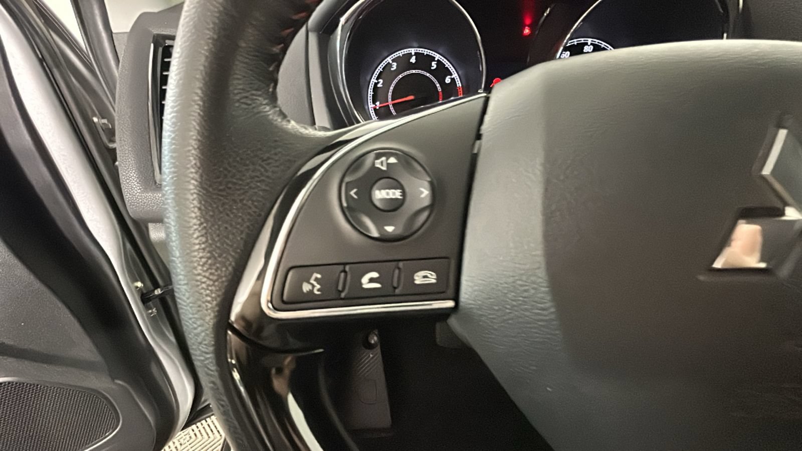 Used 2023 Mitsubishi Outlander Sport LE AWD/4WD image 15