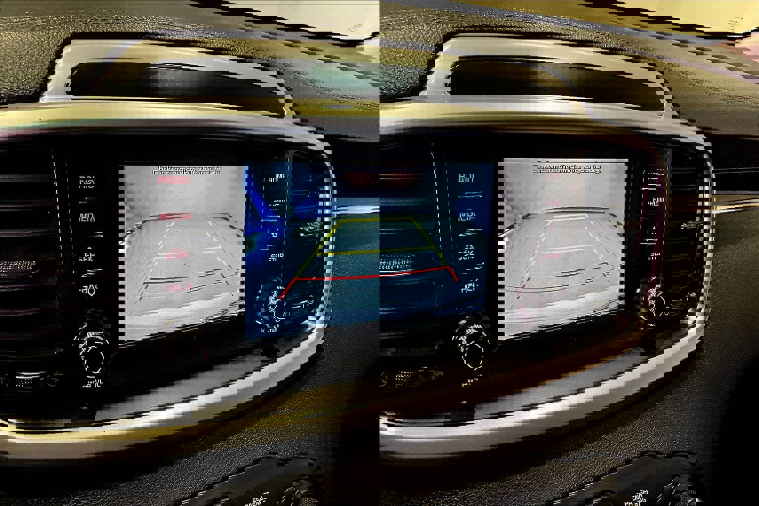 Used 2019 Kia Sorento LX image 14