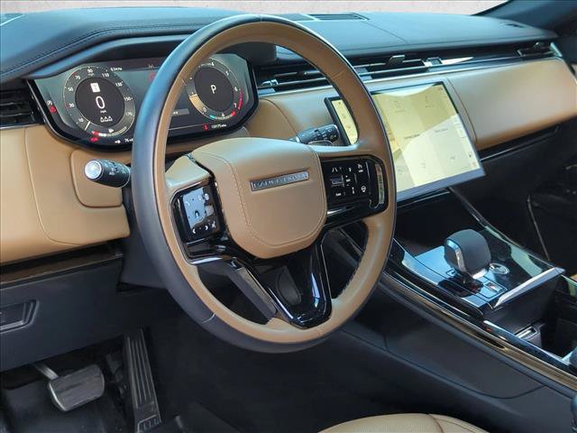 Used 2024 Land Rover Range Rover Sport Dynamic SE AWD/4WD image 9