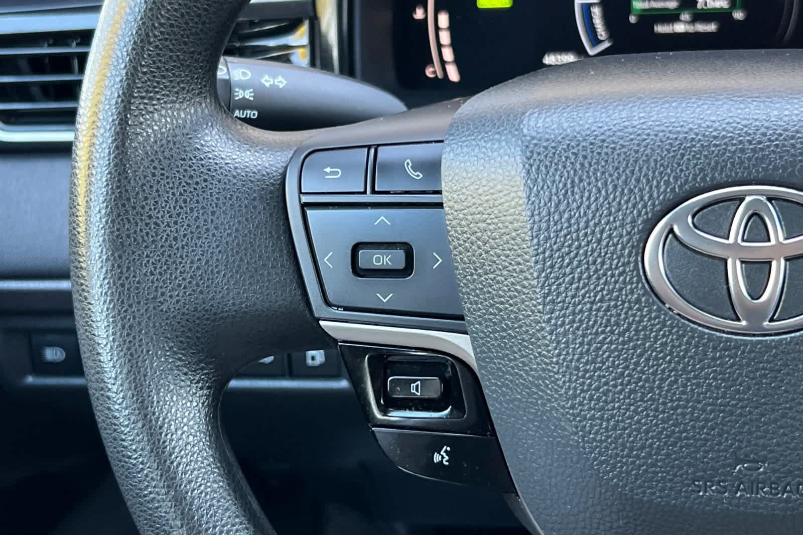 Used 2025 Toyota Camry LE FWD image 25