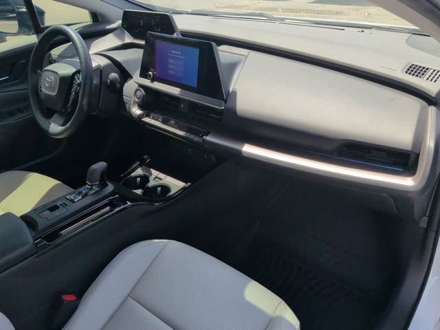 Used 2023 Toyota Prius XLE FWD image 18