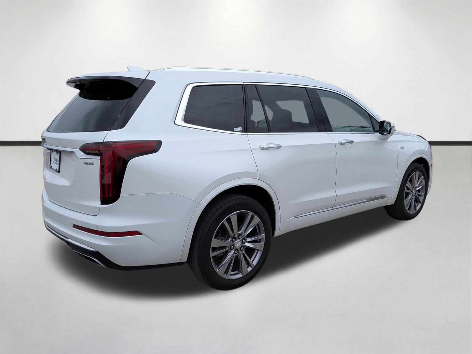 Used 2024 Cadillac XT6 Premium Luxury FWD image 4